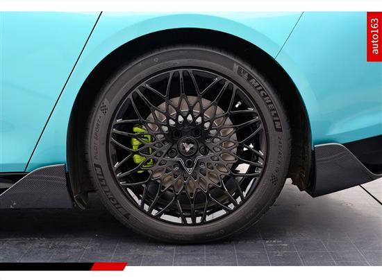 3.9秒破百 哪吒S耀世版还有什么黑科技