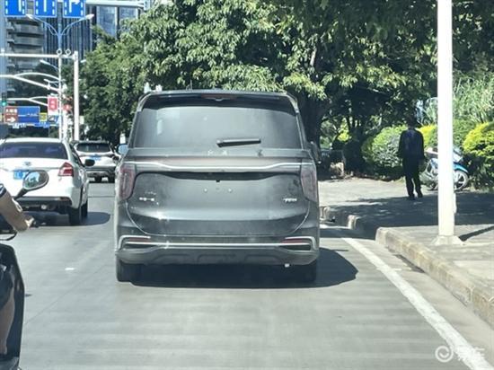 红旗首款MPV实车曝光：卖30万无敌
