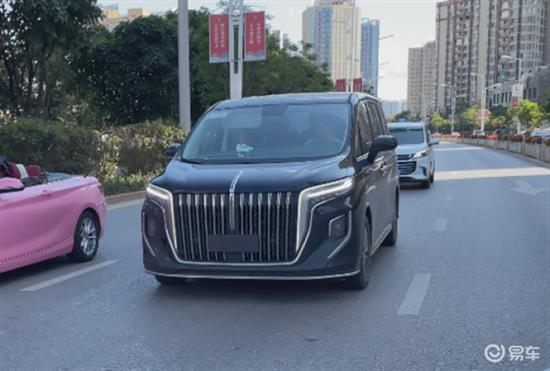 红旗首款MPV实车曝光：卖30万无敌