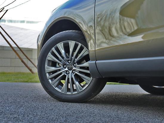 丰田最美SUV 一汽丰田凌放HARRIER实拍