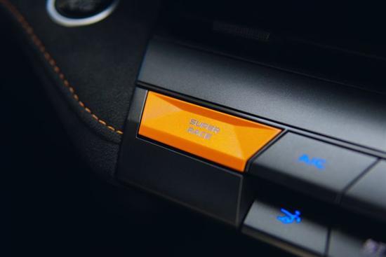 同价位的性能天花板 试驾长安UNI-V 2.0T