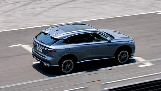 第三代荣威RX5/eRX5上市 售价11.79万起