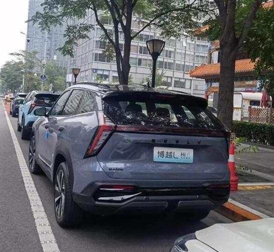 吉利全新智能SUV实车曝光：或命名博越L