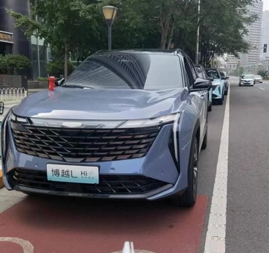 吉利全新智能SUV实车曝光：或命名博越L