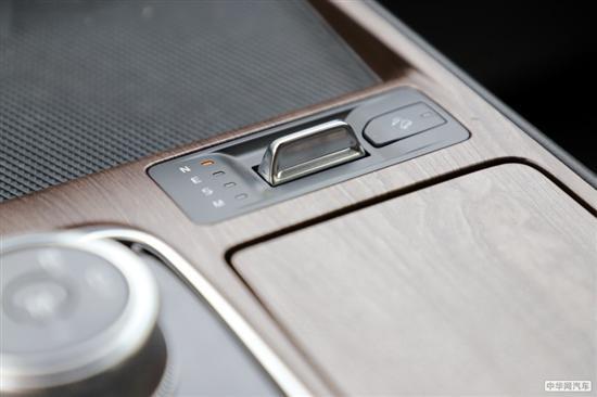 试驾江铃福特领裕7座SUV 合资品质 自主价格