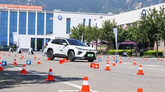 PHEV+电子四驱 威兰达高性能版如何通过测试