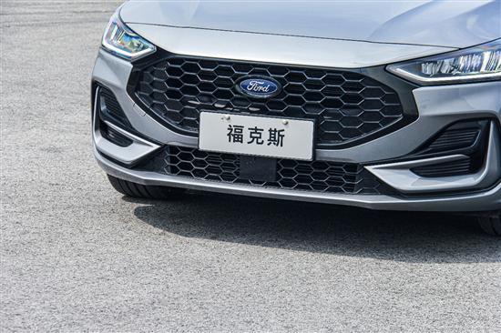 爱 还能重来吗？ 试驾长安福特福克斯